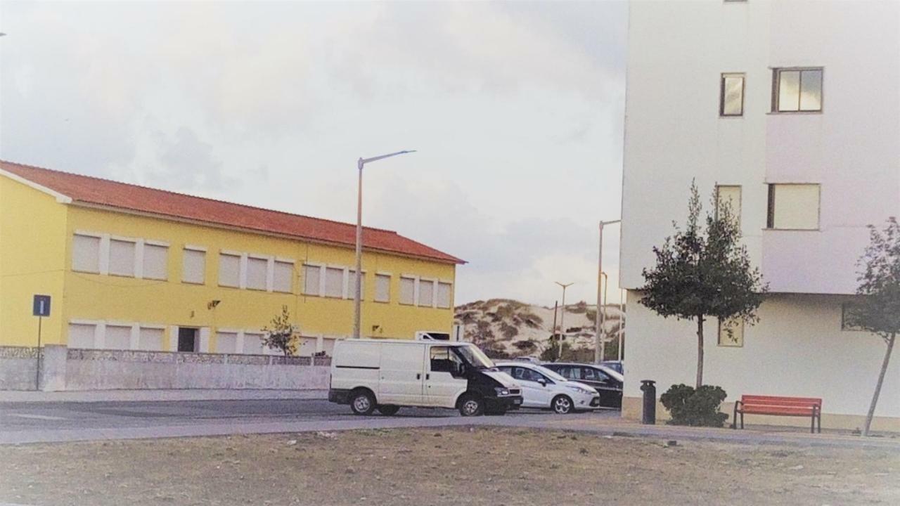 Casa Da Praia De Peniche Apartment ภายนอก รูปภาพ